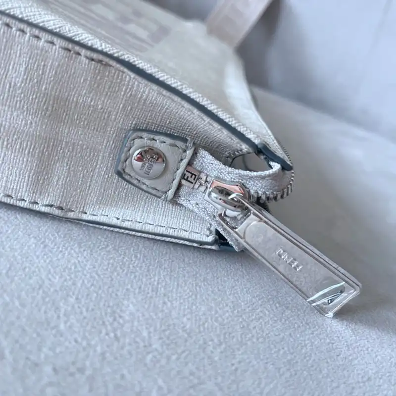 F**di bag 2301ya0046