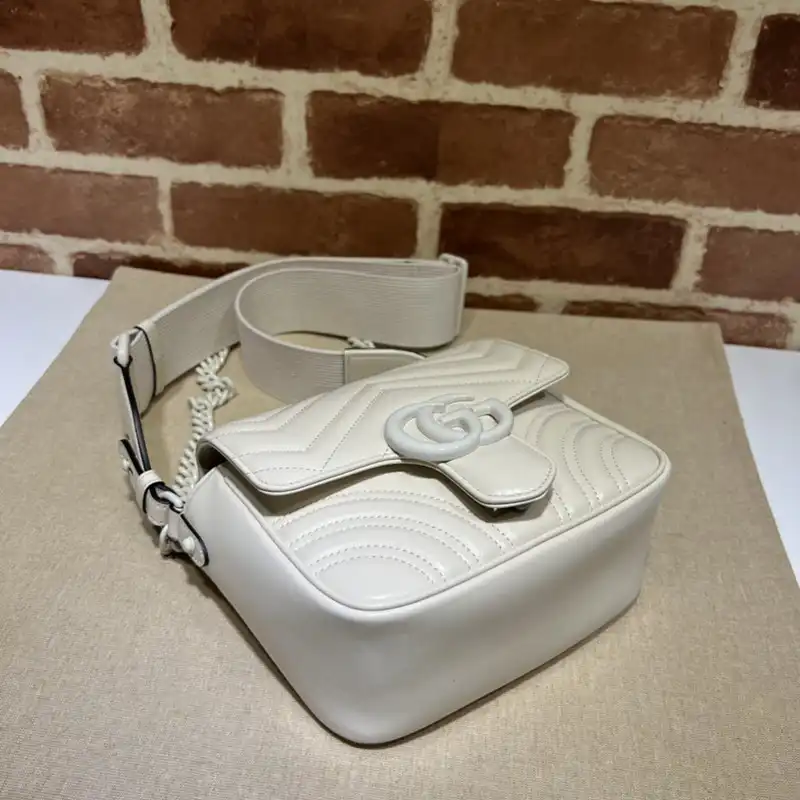 G*u*i bag 2304ya0094