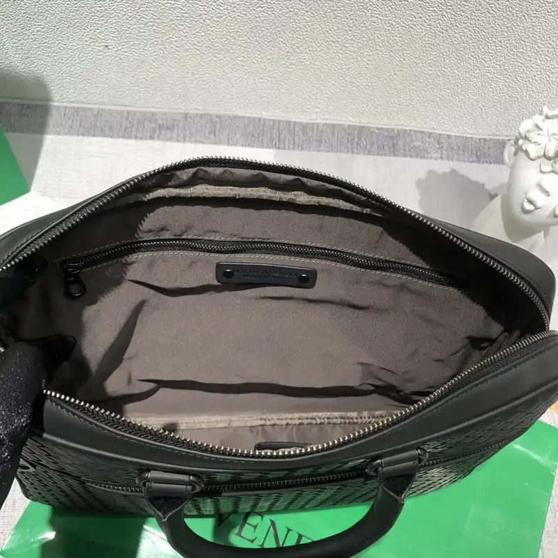 b0tt*ga Ven*ta bag 2306yz0040