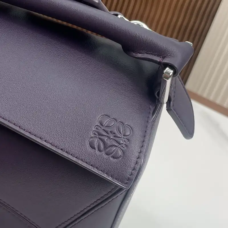 L0ew* bag 2309ya0136