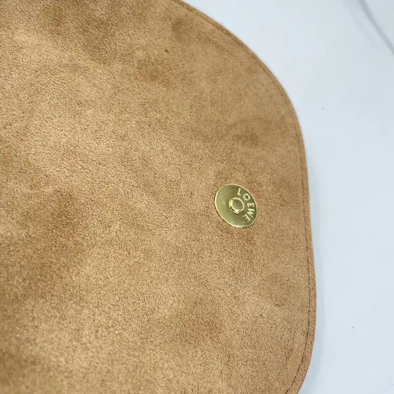 L0ew* bag 2309ya0137