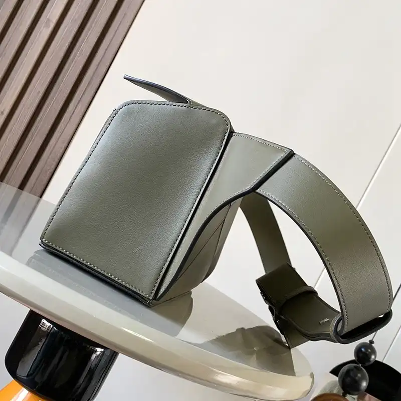 L0ew* bags 2312ya0020