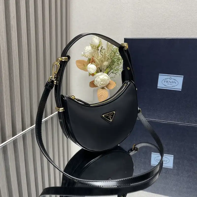 Pra*a bags 2401ya0002