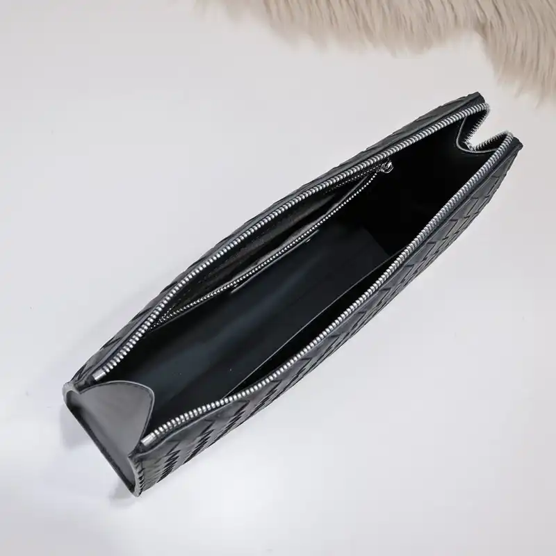 b0tt*ga Ven*ta bags 2401ya0015