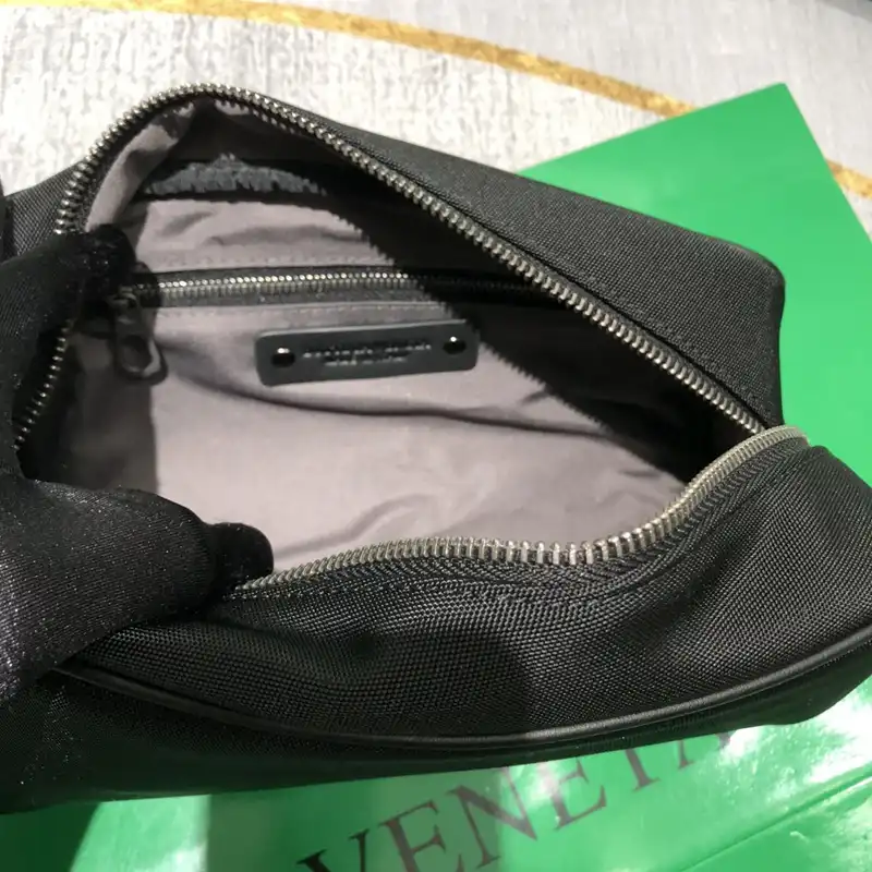 b0tt*ga Ven*ta bags 2401ya0084