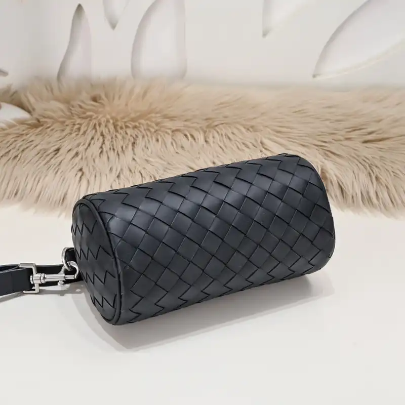 b0tt*ga Ven*ta bags 2401ya0111