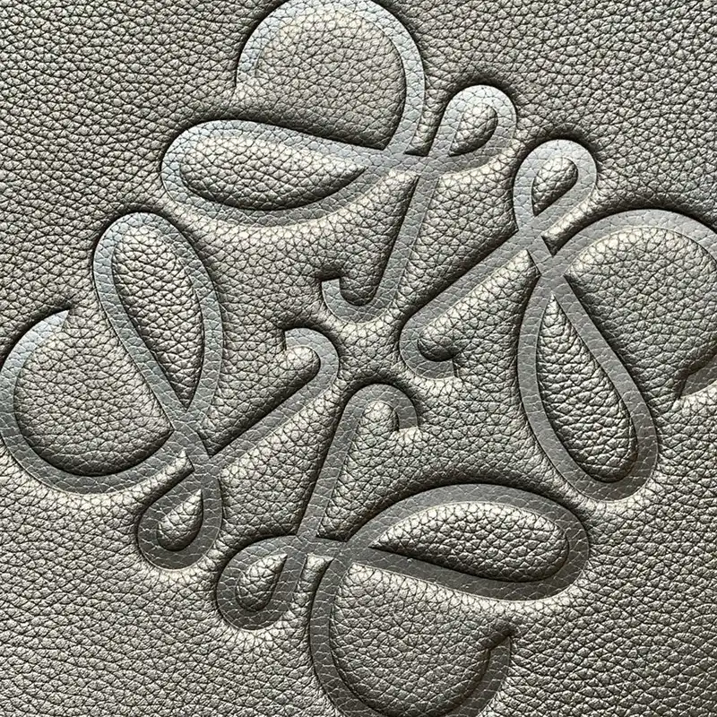 L0ew* bags 2401ya0158