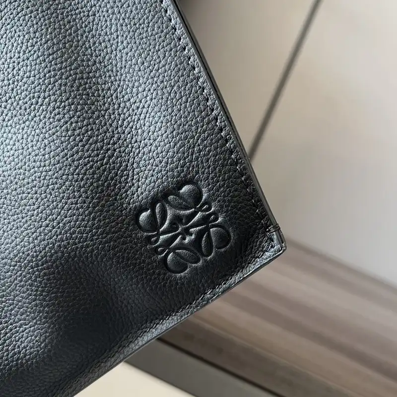 L0ew* bags 2404ya0092