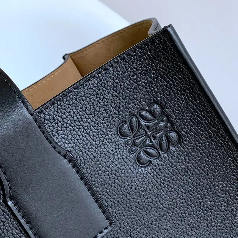 L0ew* bags 2404ya0116