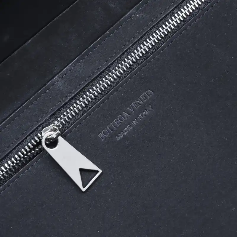 b0tt*ga Ven*ta bags 2406ya0001