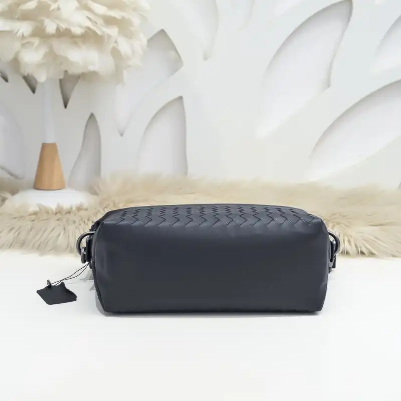 b0tt*ga Ven*ta bags 2406ya0003