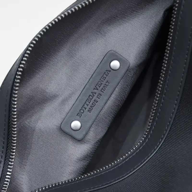 b0tt*ga Ven*ta bags 2406ya0004