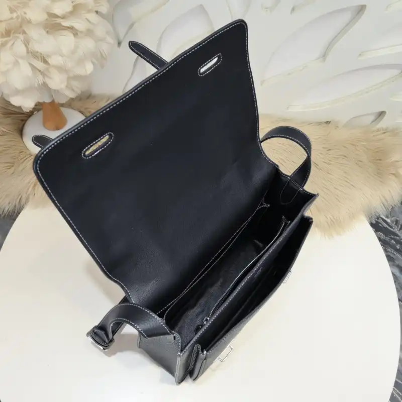 H**me5 bags 2406ya0117