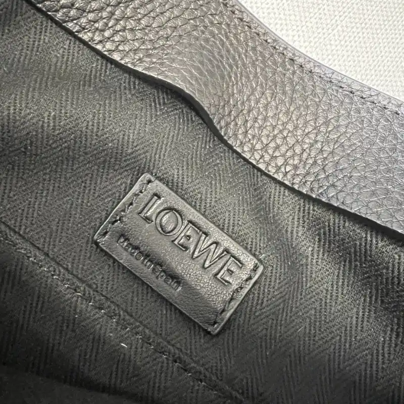 L0ew* bags 2406ya0161