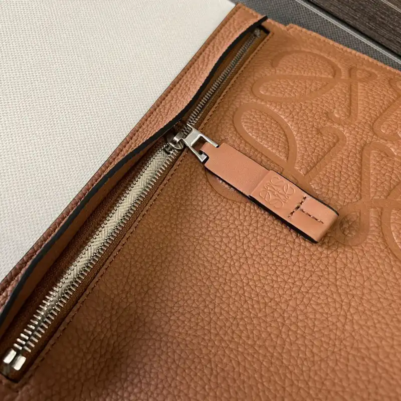 L0ew* bags 2406ya0162