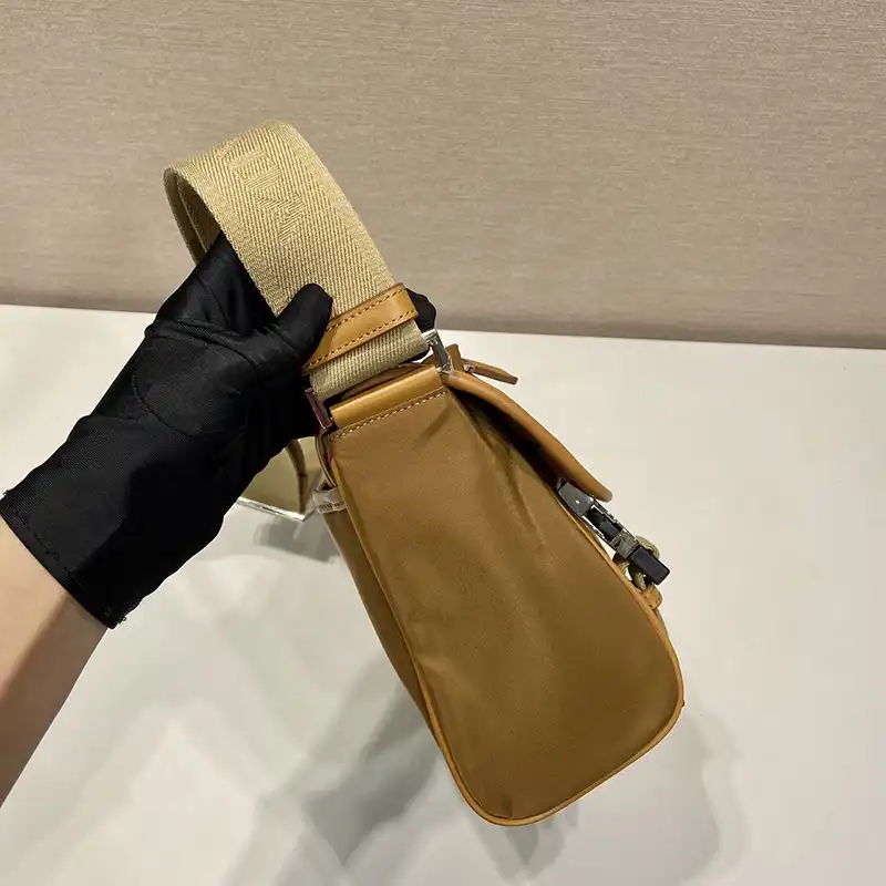 Pra*a bags 2407yz0055