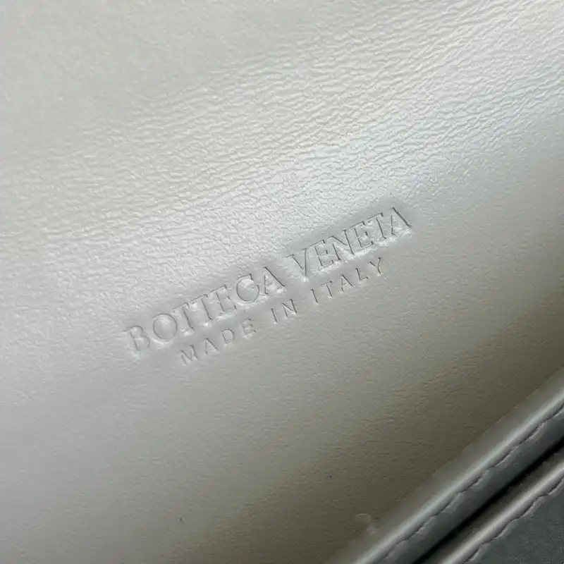 b0tt*ga Ven*ta bags 2409sf0005