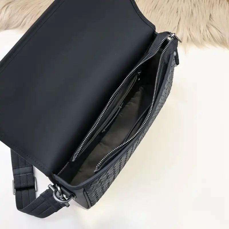 b0tt*ga Ven*ta bags 2409ya0039