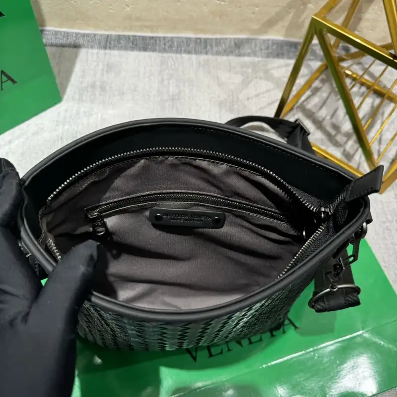 b0tt*ga Ven*ta bags 2409ya0085