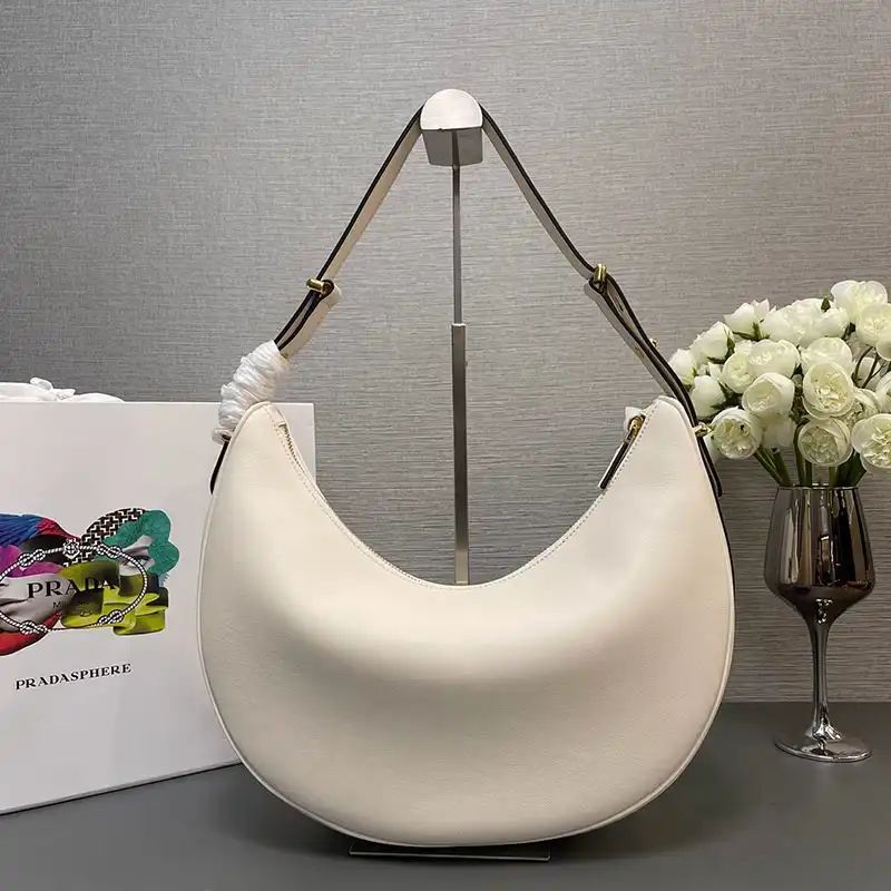 Pra*a bags 2409ya0110