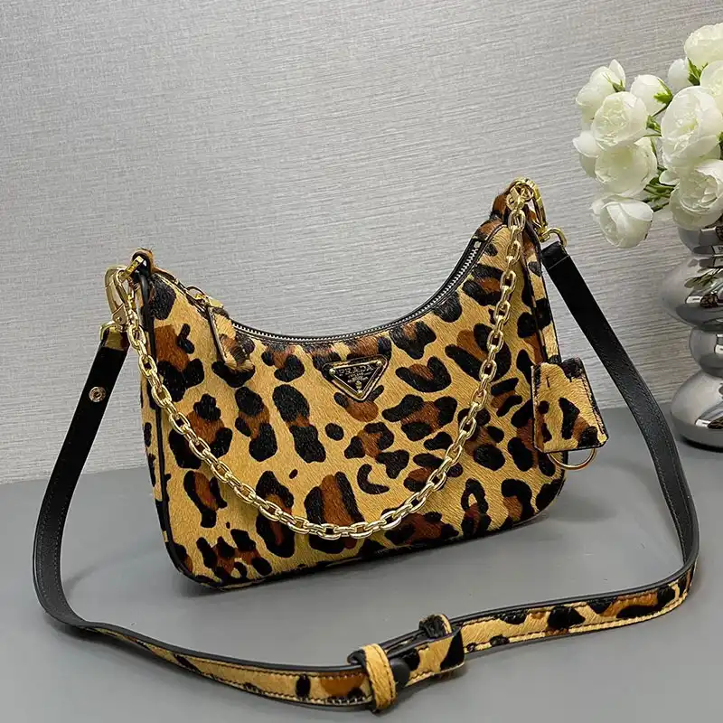 Pra*a bags 2411ya0019