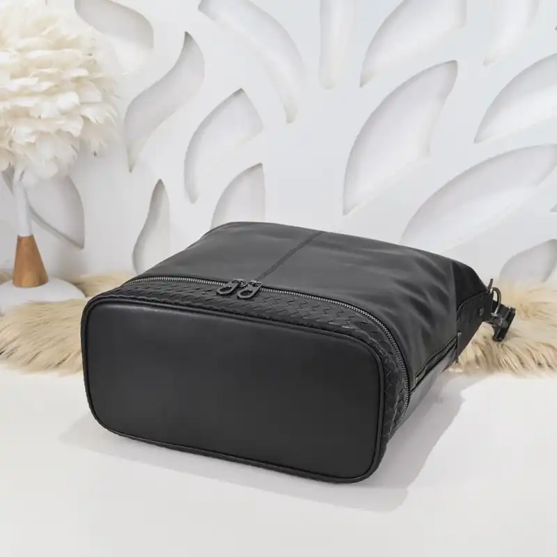 b0tt*ga Ven*ta bags 2411ya0051