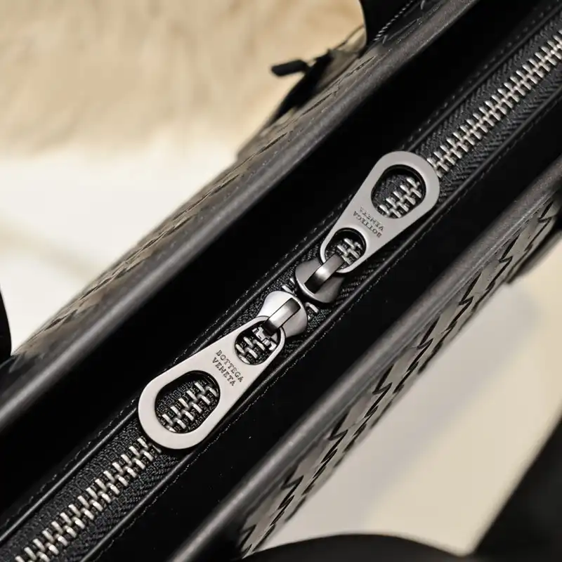 b0tt*ga Ven*ta bags 2411ya0056