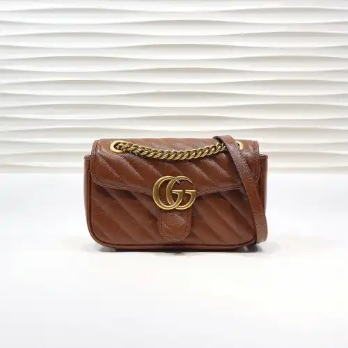 G*u*i bags 2012sh0005