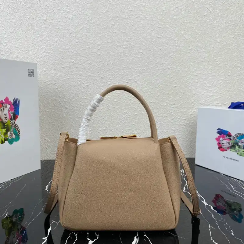 Pra*a bags 2012sh0043