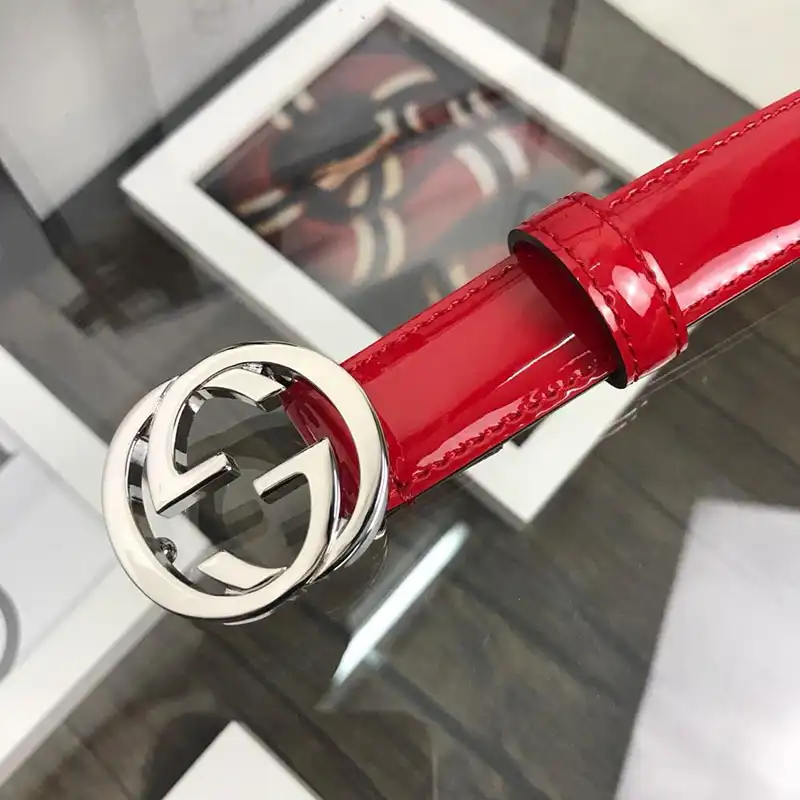 G*u*i s belts 19bl0048