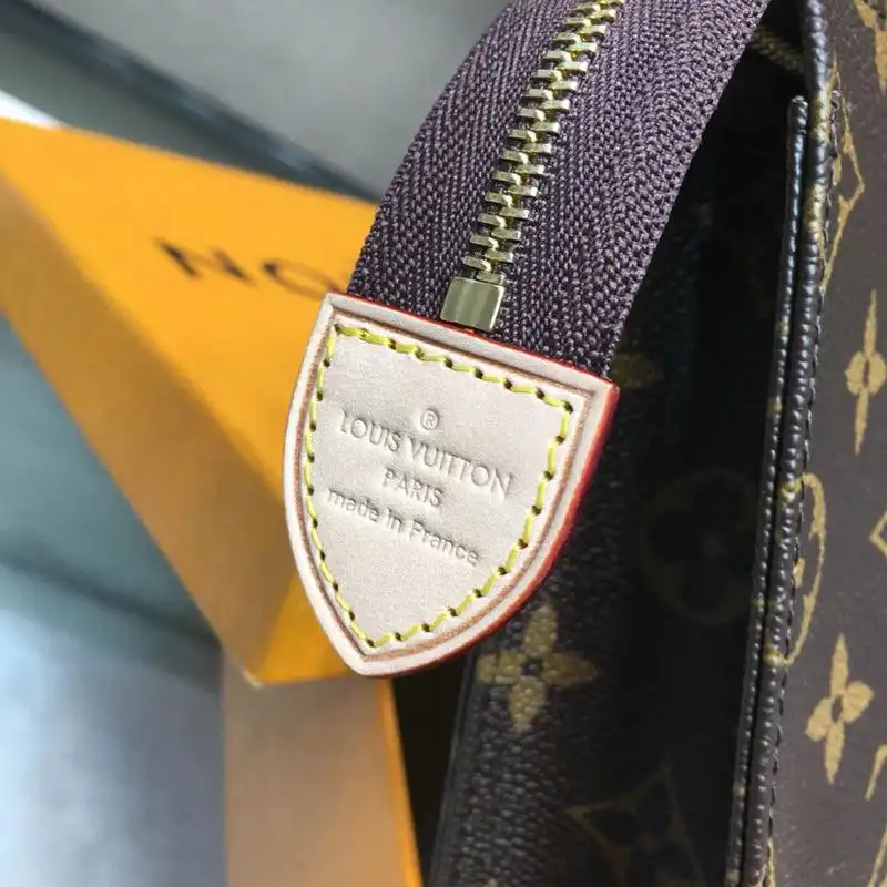 LV Bags 19T1L0234
