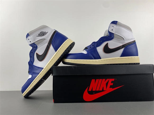 Snug Air Jordan 1 High OG DZ5485- 3588