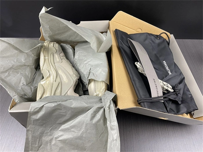 S*pportive blcg triple sneaker 524039 w2fa1 4405