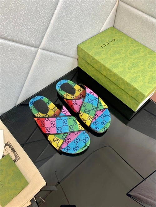 EasyMatch Gocci Slipper 5750