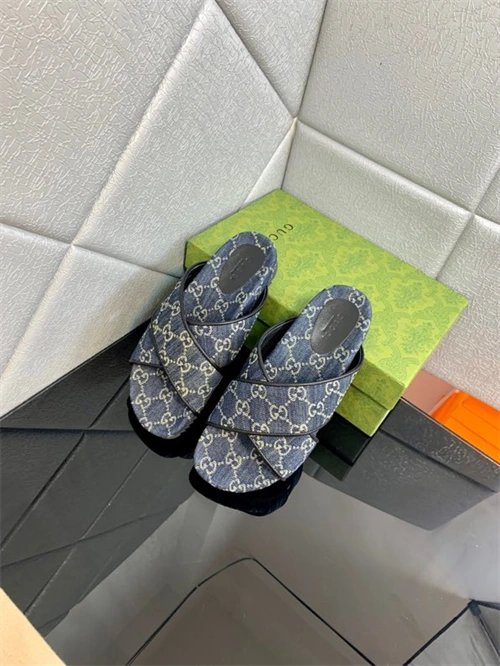 Bold Gocci Slipper 5744