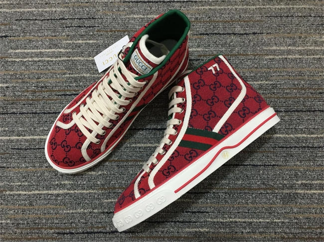 G*u*i high top sneaker snug 208