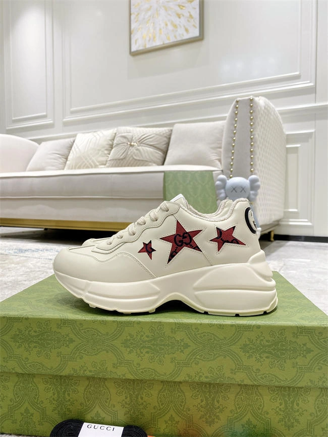 cozy G*u*i python sneaker 32