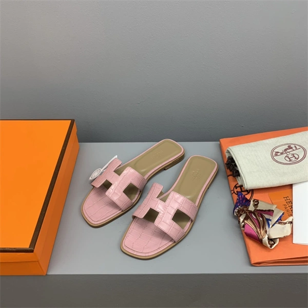 H Slipper Refined 2328