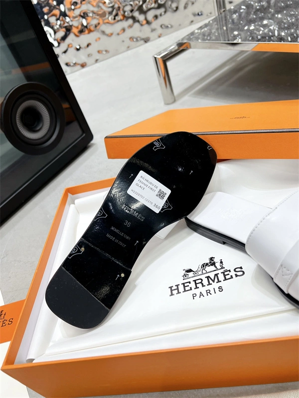 Elegant H Slipper 2372