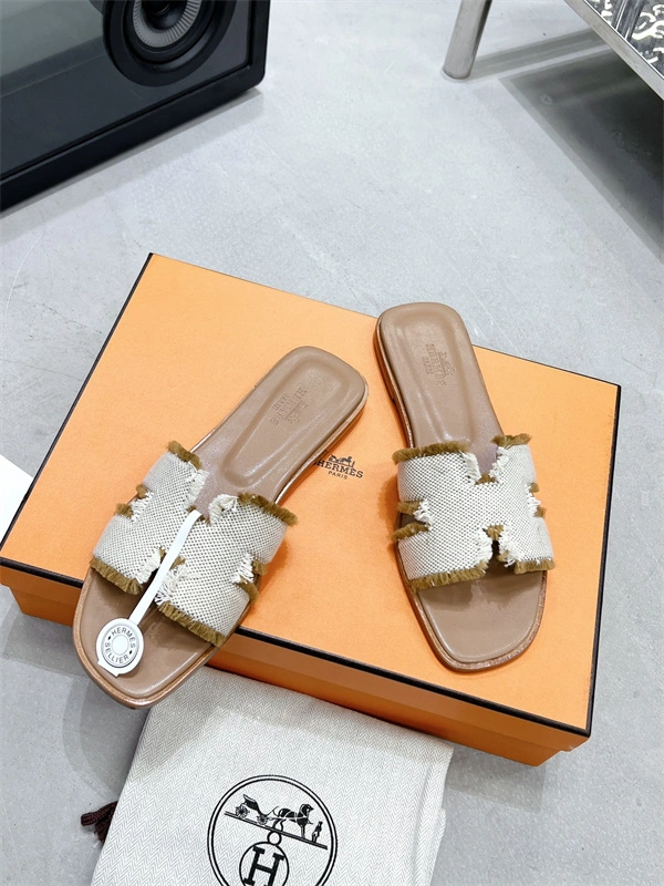 Premium H Slipper 2373