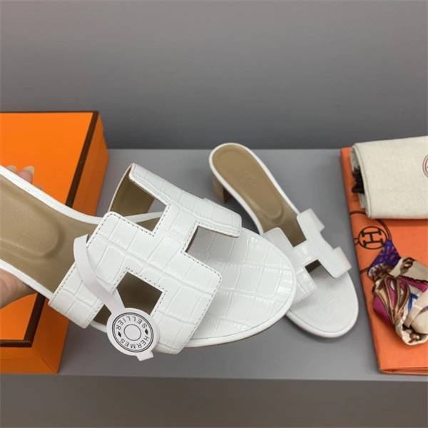 Timeless H Slipper 2385