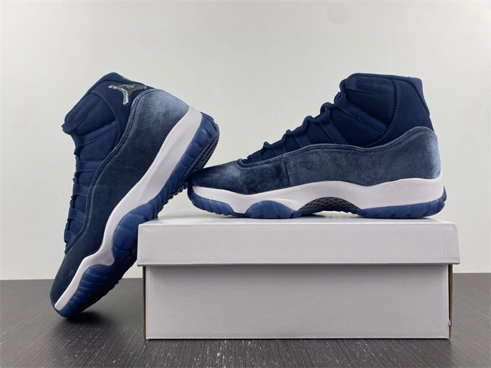 StreetReady Jordan 11 Retro Midnight Navy AR0715- 4103