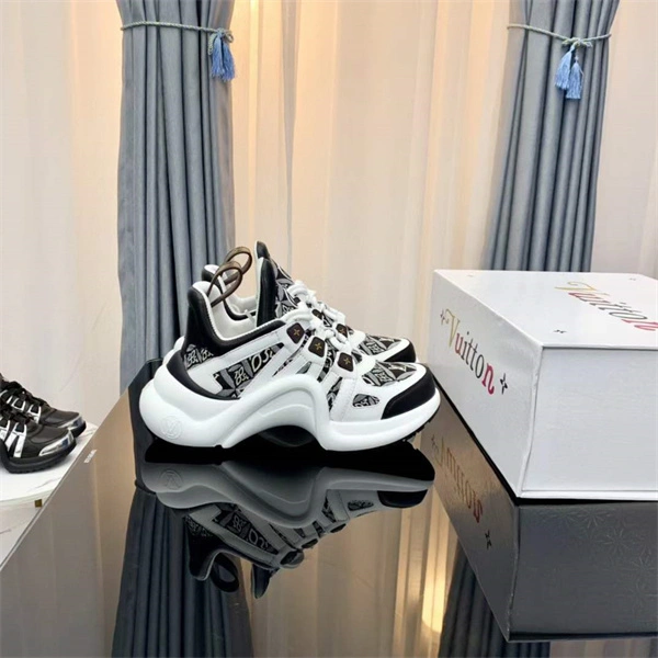 LV1 Archlight Attractive 1957