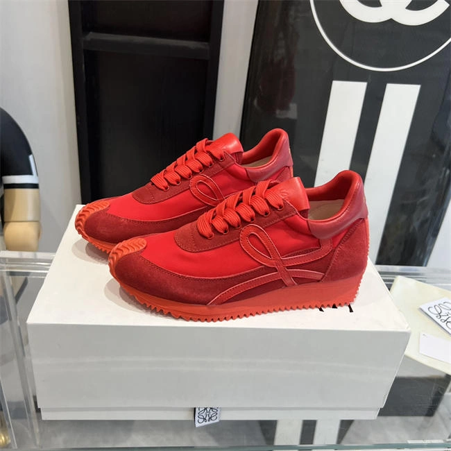Vibrant Loewe Sneaker 2478