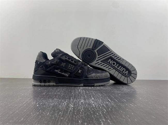 dailywear l0vis Vvtt0n lv trainer 2138