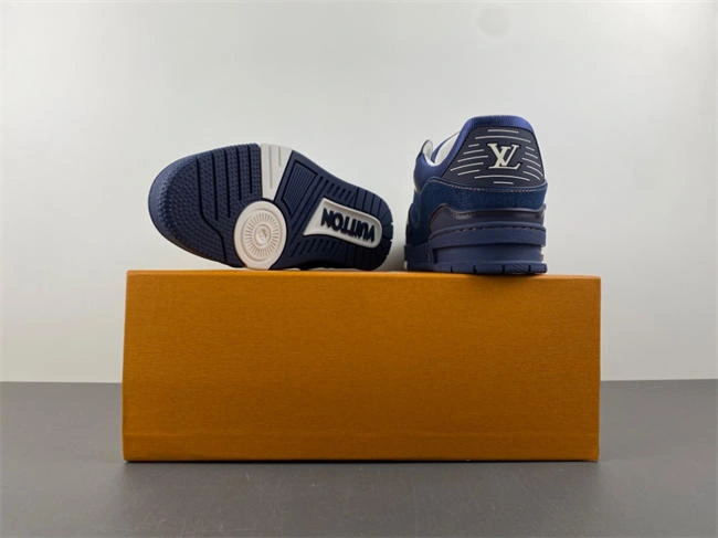 l0vis Vvtt0n lv trainer fashionforward 1657