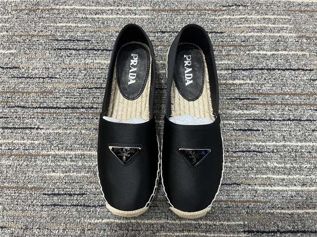 durable Pra*a leather sneaker 3315