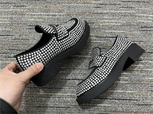 neat Pra*a loafer women 3341