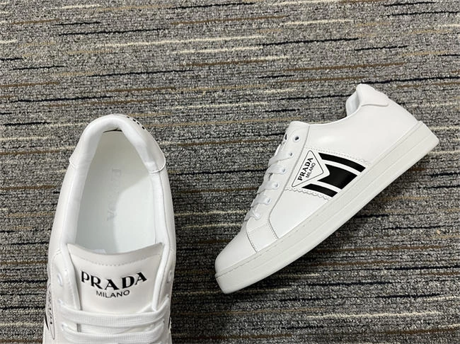 Pra*a sneaker relaxedfit 3374