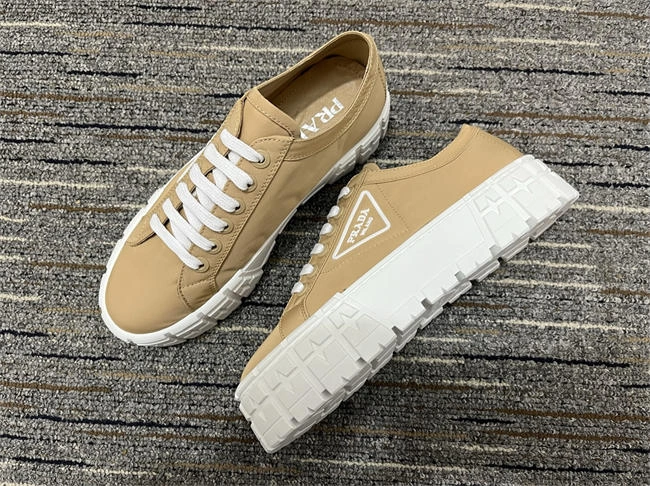 Pra*a sneaker women stylish 3399